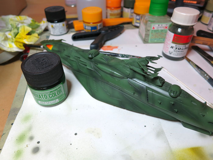 ケルカピア級航宙高速巡洋艦　立体感を強調したい部分に塗装