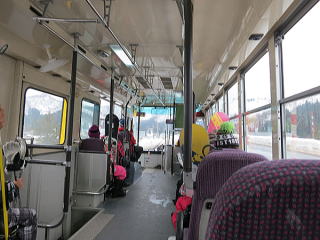 神立高原スキー場行きは黄色いバスが目印