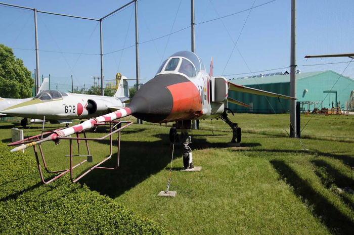 T-2　超音速高等練習機
